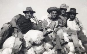 Antiguos recolectores de sal - Salinas del Alemán